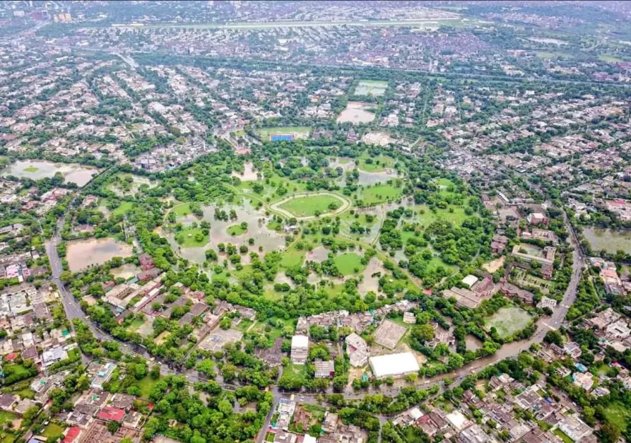 Akbar Town β mixed-use community with villas, houses, and shops